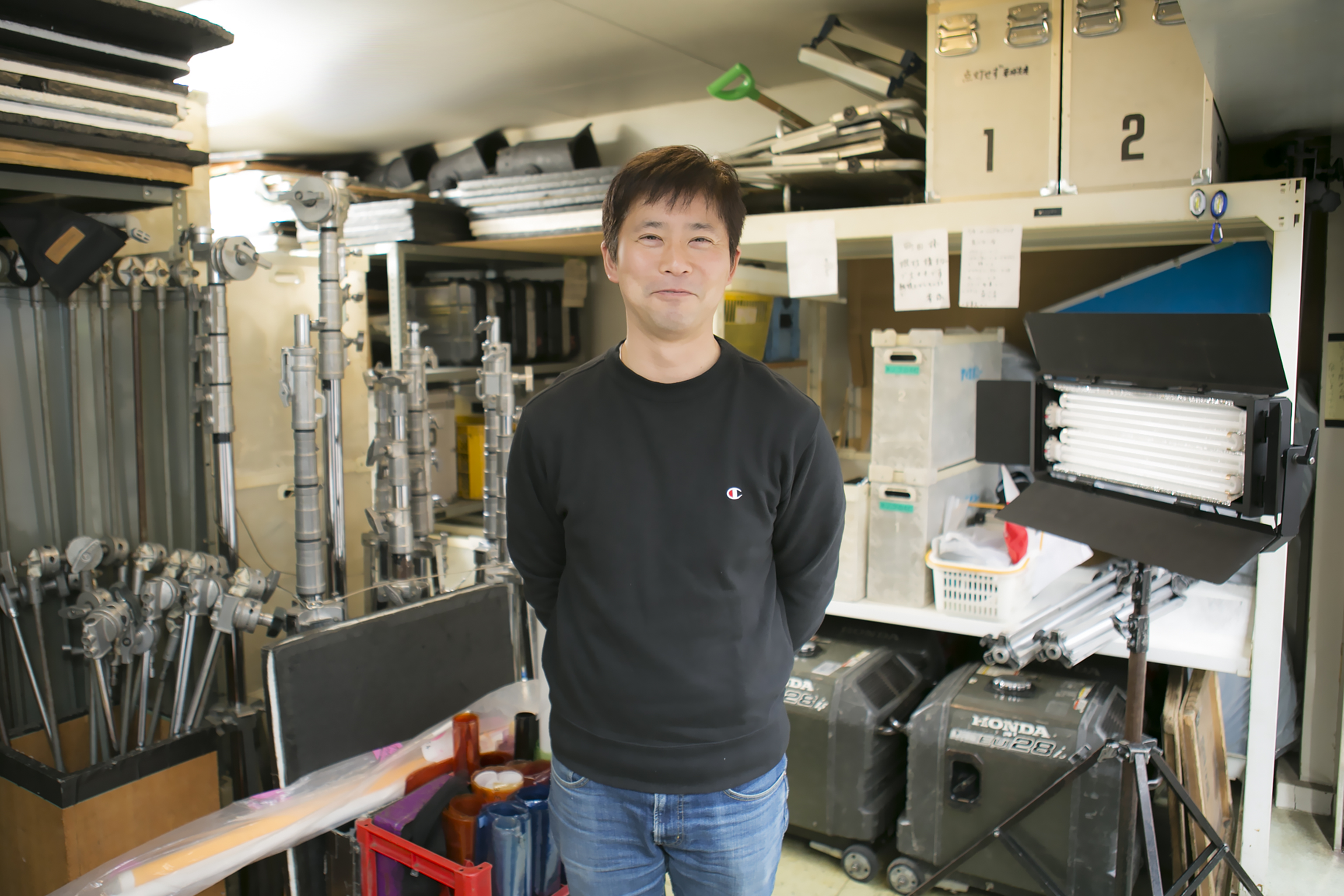 なり方、やりがい…レアなおシゴト図鑑 | Vol.10　照明スタッフ